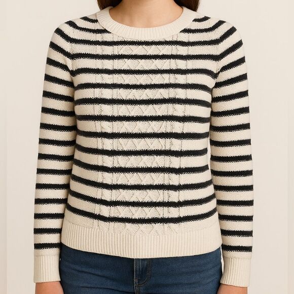 GAP Size S White and Black Striped Crewneck Crew Neck Cableknit Sweater - Picture 1 of 15